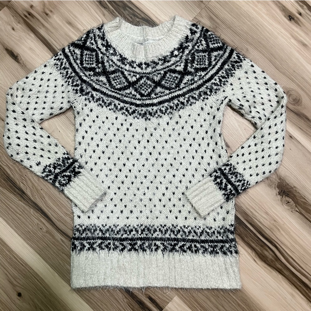 Abercrombie & Fitch White and Black Tunic Length Sweater Size Medium